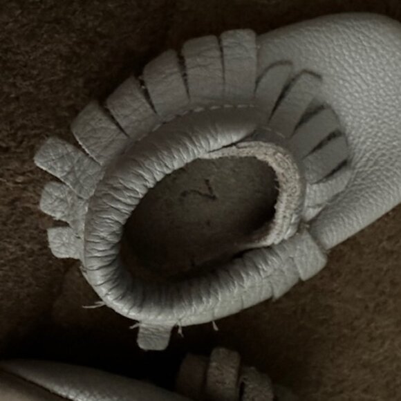 Seal Gray Mini mocs size 2 - Picture 3 of 3